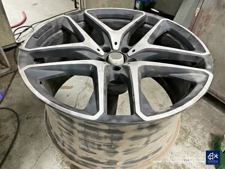 벤츠 GLE53 AMG 휠수리 후 블랙유광 휠도색 & 레드 캘리퍼 도색 / 용인 처인구