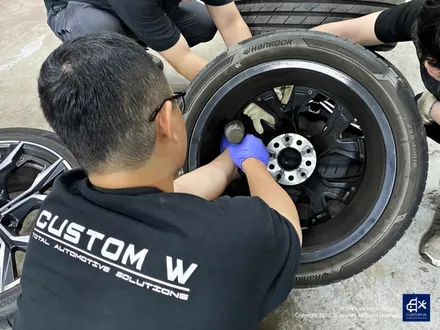 BMW G24 420i 860M 19인치 유광 블랙 휠 도색 + 휠 커버 20개도 함께 도색. (feat. 휠 커버가 왜 이리 많은 건가..;;) / 용인 처인구