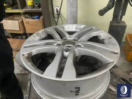 벤츠 GLA200 타 업체 휠수리 도색 불량 재작업 / 약품 박리 (페인트 제거) 후, 건메탈 그레이 휠도색 + 부식 제거 후, 블랙 캘리퍼도색 / 용인 처인구