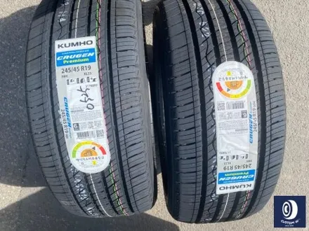 벤츠 V클래스 V300D 휠 상처 수리 후, 블랙 유광 휠도색 + 손상된 타이어 신품으로 교체 작업까지_! / 용인 처인구