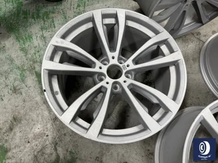 BMW X5 40D 휠 상처 수리 후, 블랙 유광 휠도색 (타 업체 잘못된 수리 도색 이력 약품 박리 / 페인트 제거 후, 재작업) / 용인 처인구
