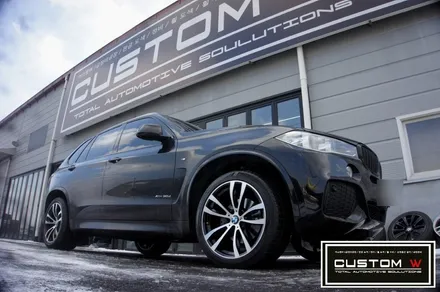BMW X5  잘못된 휠수리 이력있는 휠 박리 후, 다이아몬드 컷팅. 휠상처 수리후 , 블랙 폴리시 작업까지.! / 용인 처인구