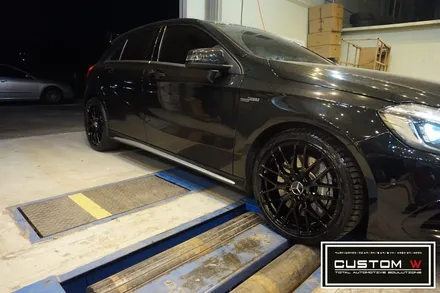 벤츠 A45 AMG 상처수리후, 블랙유광(하이그로시 블랙) 휠도색.! 분당 용인 수입차 벤츠 휠수리복원 휠도색 커스텀W.! / 용인 처인구
