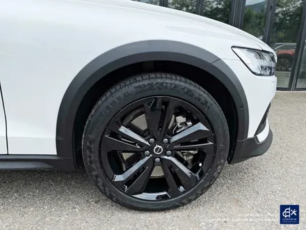 볼보 V60 크로스 컨트리 휠수리 후 블랙유광 휠도색 / 용인 처인구