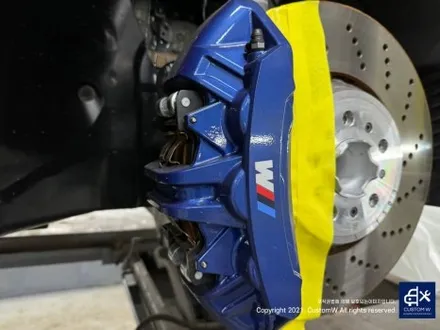 믿고 맡기는 커스텀 W_! 캐리어 카 (세이프 티 로더)를 이용해서 입출고_! BMW G87 신형 M2 블랙 유광 휠도색 & 레드 캘리퍼 도색 / 용인 처인구