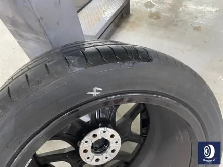 BMW 휠.. 왜 이렇게 만들까... 휠에 장착된 플라스틱 커버는 무슨 의미가 있나? 경량화? 디자인? 신형 740D 신0차 출고 작업 휠 커버 + 휠 블랙 도색 + 캘리퍼  도색 / 용인 처인구