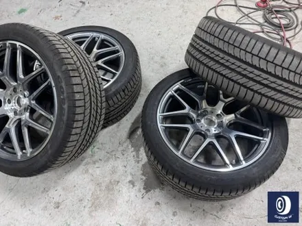번호판도 장착되지 않은 신차 출고 작업_! / 벤츠 G63AMG 22인치 하이그로시 블랙 (검정 유광) 휠도색 (feat. 센터 휠 캡 주변 부품 모두 포함) / 용인 처인구