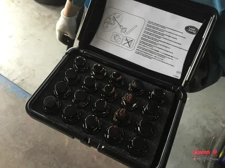 레인지로버 스포츠 휠에는 역시 블랙유광 도색이 제격 입니다.(2대의 차량 다른 휠로 보기) / 용인 처인구
