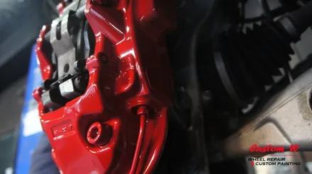 벤츠 AMG 라면 스포티한 블랙 휠과 레드 캘리퍼 조합을! 벤츠 GLE 63 AMG 블랙유광 휠도색, 레드 캘리퍼도색 작업기. / 용인 처인구