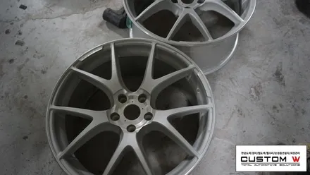 벤츠 SLK 55 AMG RAYS휠 블랙유광 휠도색, 골드 캘리퍼도색. / 용인 처인구