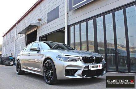 BMW F90 신형 M5 휠 수리 후 블랙유광 휠 도색 / 용인 처인구