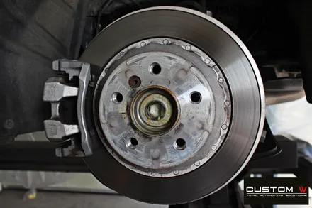 BMW 신형 3시리즈 G20 320d 블랙유광 휠도색 + 레드 캘리퍼 도색 / 용인 처인구