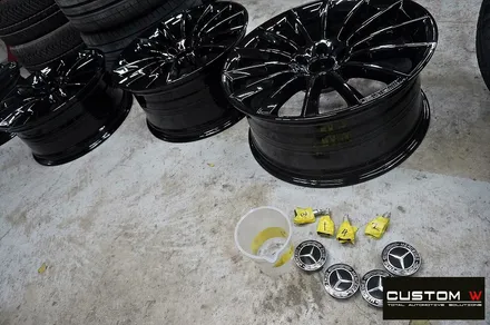 벤츠 CLS450 20인치 마차휠 상처 수리 후 블랙유광 휠도색 + 카본 세라믹 골드 캘리퍼 도색 / 용인 처인구