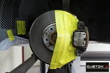 BMW X5 휠 상처 수리 후 블랙유광 휠도색 + 부식 제거 후 M 퍼포먼스 블루 캘리퍼 도색 / 용인 처인구