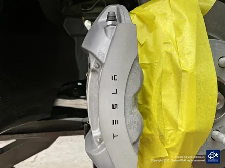 테슬라 모델3 매트 블랙 / 무광 검정 휠도색 + 레드 캘리퍼 도색 / 용인 처인구