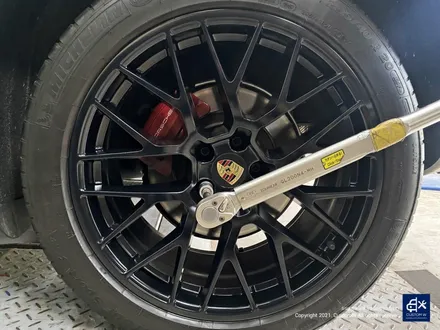 포르쉐 마칸 GTS 휠수리 후 젯블랙 휠도색 / 용인 처인구
