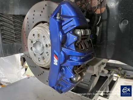 너무 멋진 토론토 레드 컬러 BMW G87 M2 스페셜 에디션   930M 휠 블랙 유광 도색 + 레드 캘리퍼 도색_! / 용인 처인구