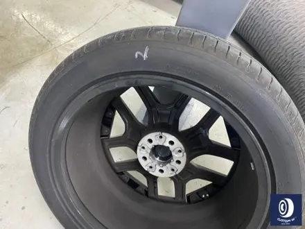 BMW 휠.. 왜 이렇게 만들까... 휠에 장착된 플라스틱 커버는 무슨 의미가 있나? 경량화? 디자인? 신형 740D 신0차 출고 작업 휠 커버 + 휠 블랙 도색 + 캘리퍼  도색 / 용인 처인구