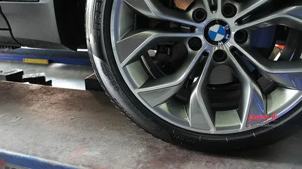 올바른 다이아몬드컷팅 휠수리로 BMW X4의 휠을 복원 하였습니다. by 커스텀W / 용인 처인구
