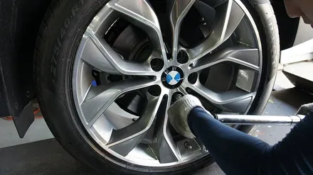 신차급 BMW X3차량 휠에 상처로 가슴에도 상처가.. 하지만 휠도 마음도 모두 수리를! / 용인 처인구