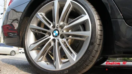 [커스텀W]BMW 520D 20인치 다이아몬드컷팅 휠수리 + 블랙 캘리퍼도색. / 용인 처인구