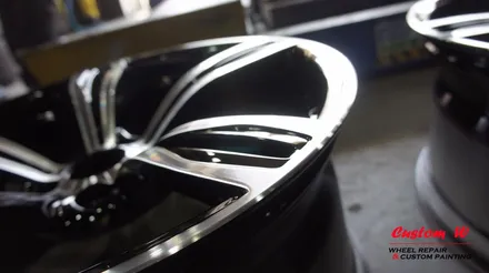 BMW 640D 차량에 장착 중인 잘못된 휠 수리이력의 M5 휠 다이아몬드컷팅 휠수리로 블랙 폴리시 휠 만들기! / 용인 처인구