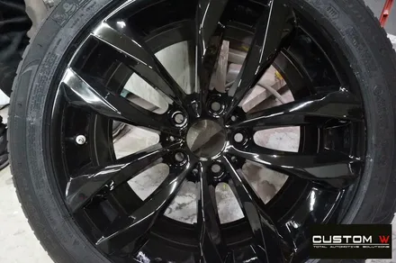 BMW F10 520d 휠 상처 수리 후 블랙유광 휠도색 + 레드 캘리퍼 도색 / 용인 처인구