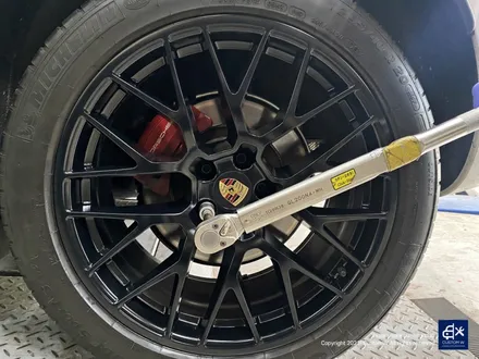 포르쉐 마칸 GTS 휠수리 후 젯블랙 휠도색 / 용인 처인구