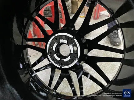 BMW X6M 컴페티션 818M 블랙유광 휠도색 / 용인 처인구