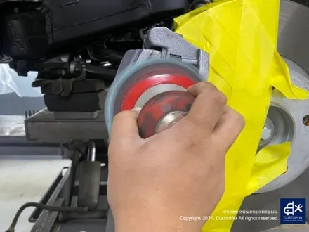 벤츠 G바겐 G400D 마차휠 블랙 실버 투톤 휠 도색 + 레드 캘리퍼 도색 (비가 와도 이상무~! 날씨와 전혀 관계없이 동일하게 작업 가능합니다) / 용인 처인구