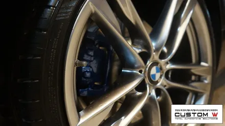 BMW 640d 고스트크롬 휠도색, M퍼포먼스 블루 캘리퍼도색. / 용인 처인구