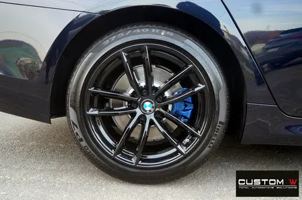 BMW G30 520D 블랙 유광 휠도색 + 블루 캘리퍼 도색 / 용인 처인구