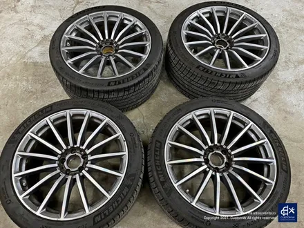 벤츠 GT43 AMG 휠수리 후 투톤 유광 휠도색 + 카본 세라믹 골드 캘리퍼 도색 / 용인 처인구