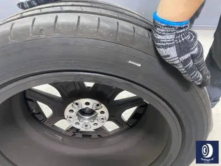BMW 휠.. 왜 이렇게 만들까... 휠에 장착된 플라스틱 커버는 무슨 의미가 있나? 경량화? 디자인? 신형 740D 신0차 출고 작업 휠 커버 + 휠 블랙 도색 + 캘리퍼  도색 / 용인 처인구