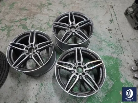 벤츠 W213 E300 AMG 라인 19인치 휠 상처 수리 후, 건메탈 그레이 휠 도색 / 용인 처인구