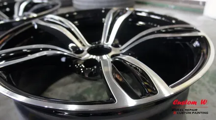 BMW 640D 차량에 장착 중인 잘못된 휠 수리이력의 M5 휠 다이아몬드컷팅 휠수리로 블랙 폴리시 휠 만들기! / 용인 처인구