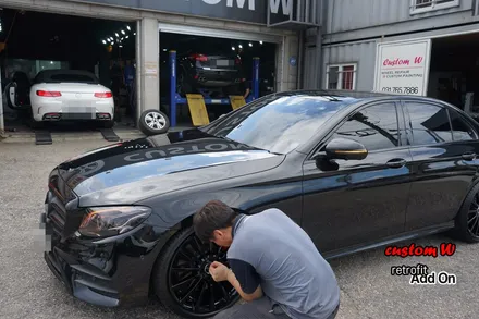 W213 벤츠 E300 블랙유광 휠도색 + AMG 레드 캘리퍼도색. / 용인 처인구
