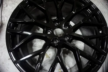 다시 찾아주신 아우디 R8 V10 PLUS 블랙 유광 휠도색. / 용인 처인구