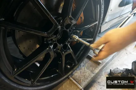 벤츠 C43 AMG 쿠페 하이그로시 블랙 검정 유광 휠도색 그리고 캘리퍼 도색 작업까지.! 커스텀W / 용인 처인구