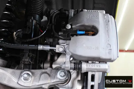 벤츠 GT43 AMG 블랙유광 휠 도색 + 카본 세라믹 골드 캘리퍼 도색 (블랙 차량) / 용인 처인구