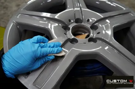 벤츠 W221 S500 기존 잘못된 휠수리 도색 이력 약품 박리 후 하이퍼 실버 휠도색 / 용인 처인구