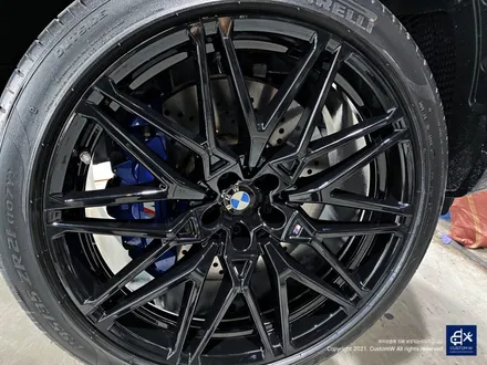BMW X6M 컴페티션 818M 블랙유광 휠도색 / 용인 처인구