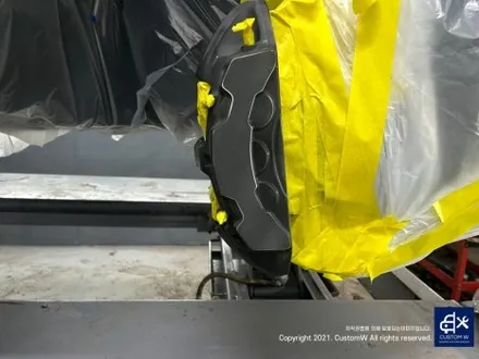대설특보?! 문제없습니다_!! :-) 레인지로버 풀체인지 모델  신형 보그 P530 23인치 블랙 유광 휠도색 그리고  레드 캘리퍼 도색 작업까지_! / 용인 처인구