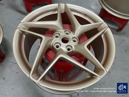 확 달라진 느낌_! 페라리 F8 트리뷰토 로즈 골드 휠 도색 / Ferrari F8 tributo 각도에 따라 달라 보이는 매력적인 컬러! 사진으로 실물표현 불가. 실물 승부 컬러 / 용인 처인구