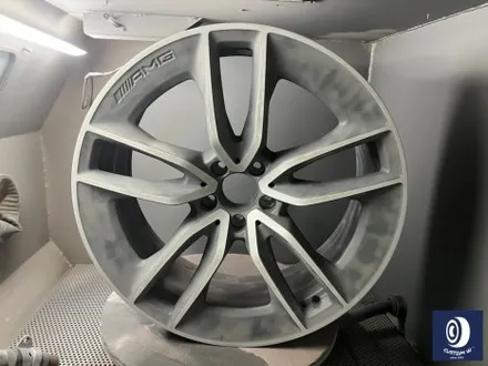 벤츠 CLS53 AMG 휠 상처 수리 후, 블랙 + 실버 투톤 휠도색 그리고  레드 캘리퍼 도색 작업까지_! (FEAT. 비 오는 날에도 작업 이상무_!!) / 용인 처인구