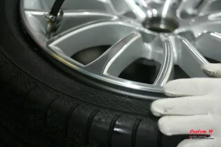 결국 또 콜라보... BMW M5와 520D 럭셔리 1개씩의 휠수리(다이아몬드컷팅 휠복원) / 용인 처인구