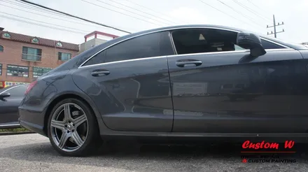 뭔가 이상하고 지저분한 컬러의 벤츠 CLS 63 AMG 휠을 다시 고스트크롬으로 고급스럽게 휠도색. / 용인 처인구