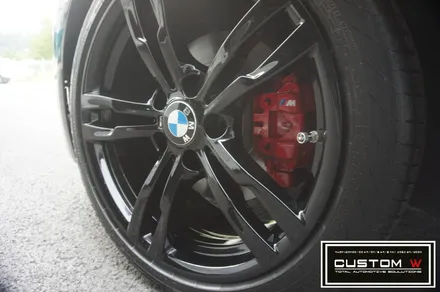 F30 BMW 320I 휠수리 후 블랙유광 휠도색, 레드 캘리퍼도색. / 용인 처인구