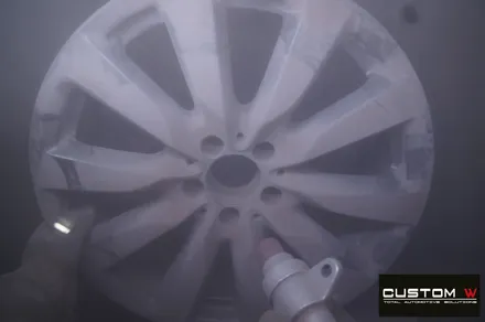 벤츠 GLC 350E 밋밋한 순정 휠 컬러에서 블랙 유광 휠도색, 캘리퍼도색. / 용인 처인구