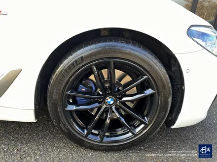 BMW G30 520d 662M 휠수리 후 블랙유광 휠도색 / 용인 처인구